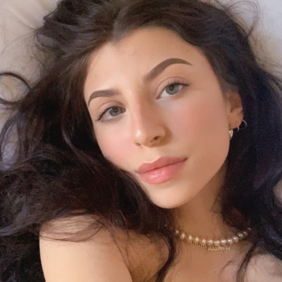 daniella122098